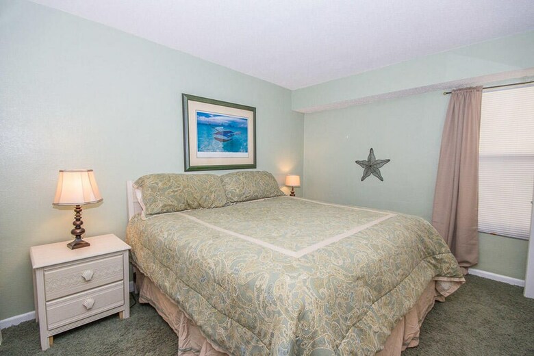 Island Shores By Youngs Suncoast