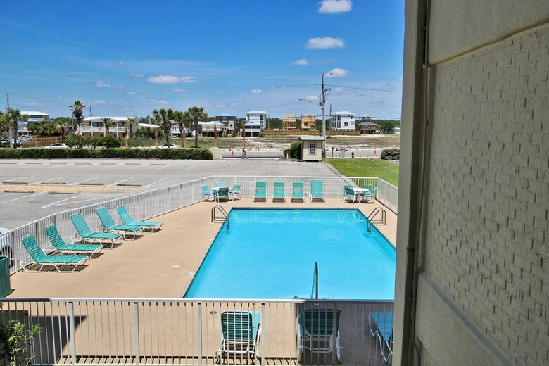 Island Shores By Youngs Suncoast