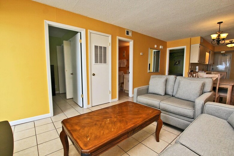 Island Shores By Youngs Suncoast