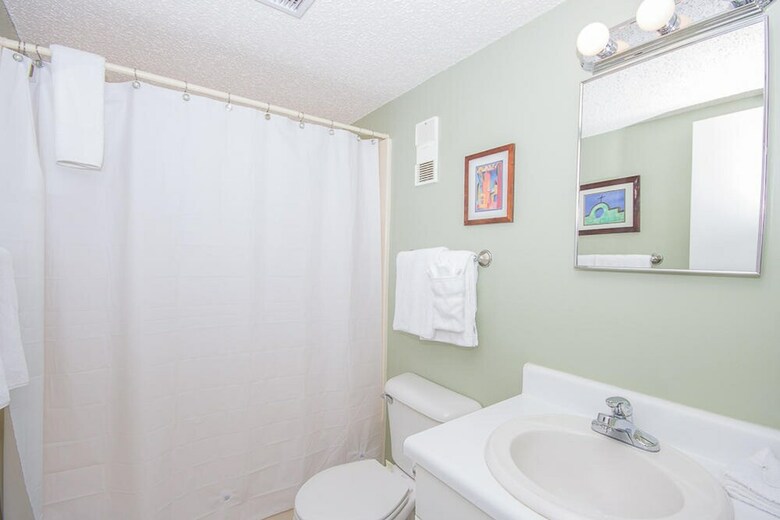 Island Shores By Youngs Suncoast