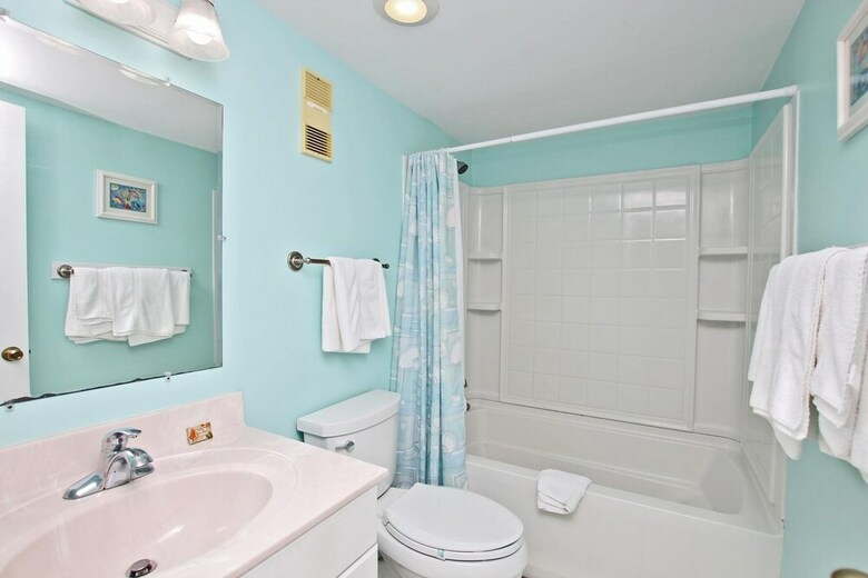 Island Shores By Youngs Suncoast