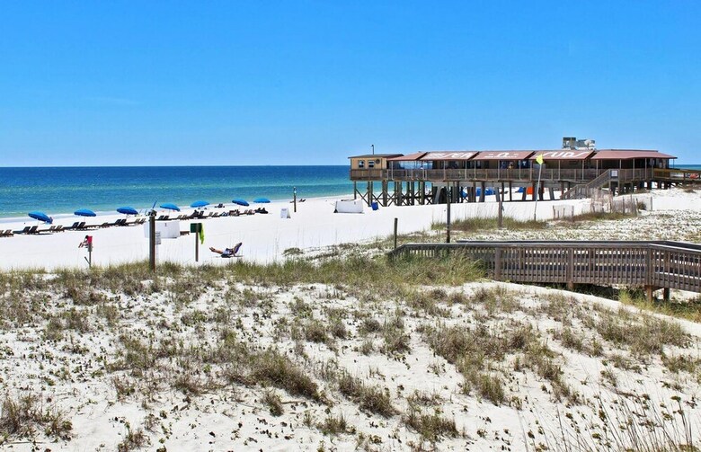 Island Shores By Youngs Suncoast