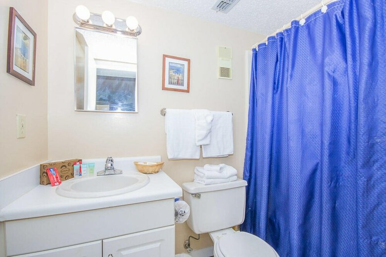 Island Shores By Youngs Suncoast