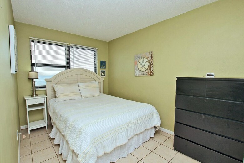 Island Shores By Youngs Suncoast
