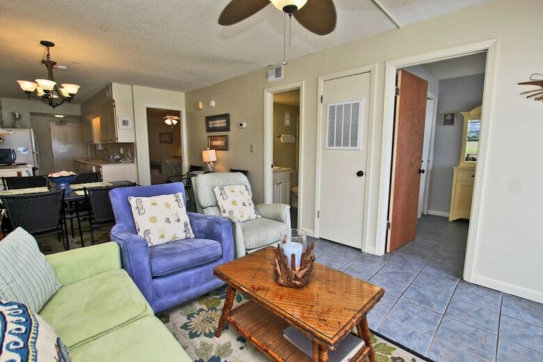 Island Shores By Youngs Suncoast