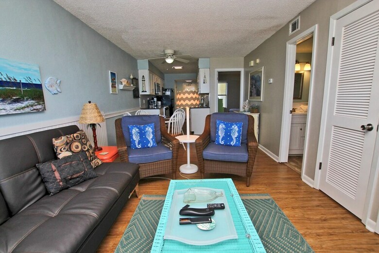 Island Shores By Youngs Suncoast