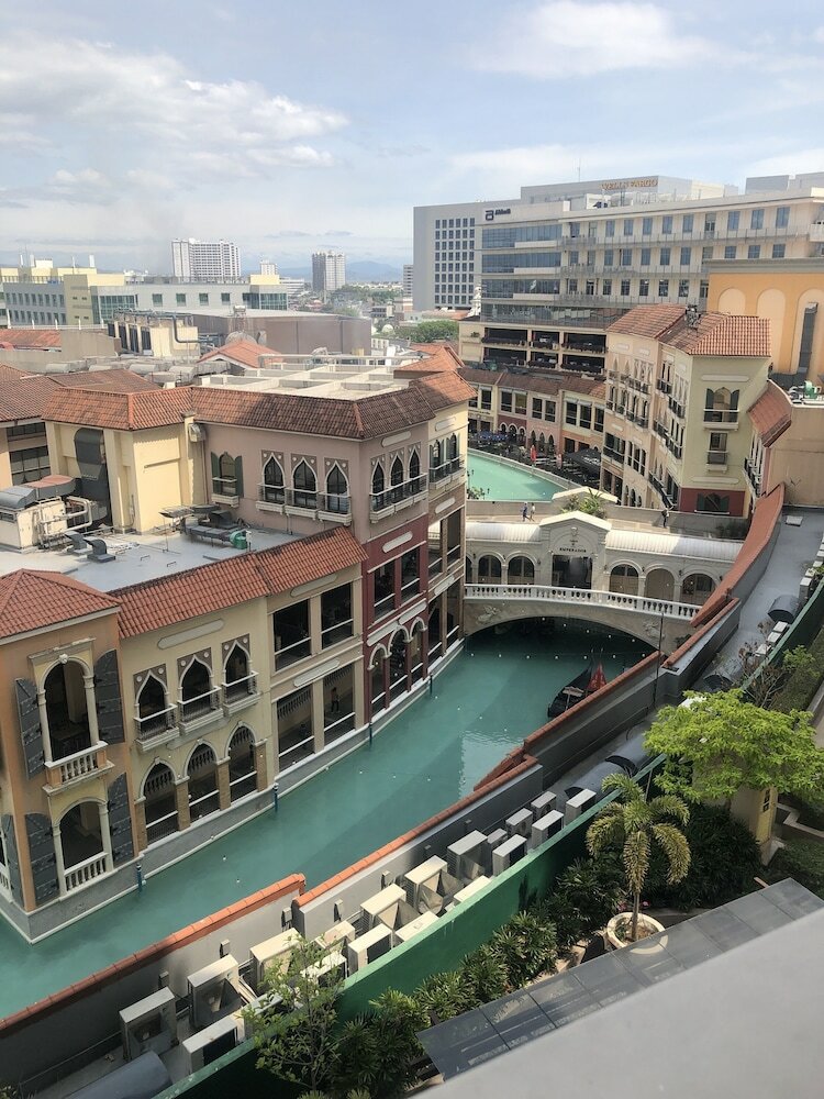 Fantastic Step To The Venice