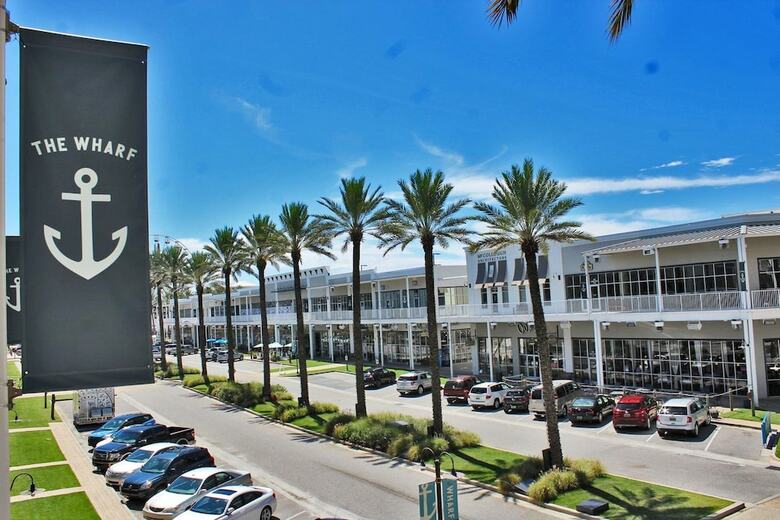 Wharf 707 By Youngs Suncoast