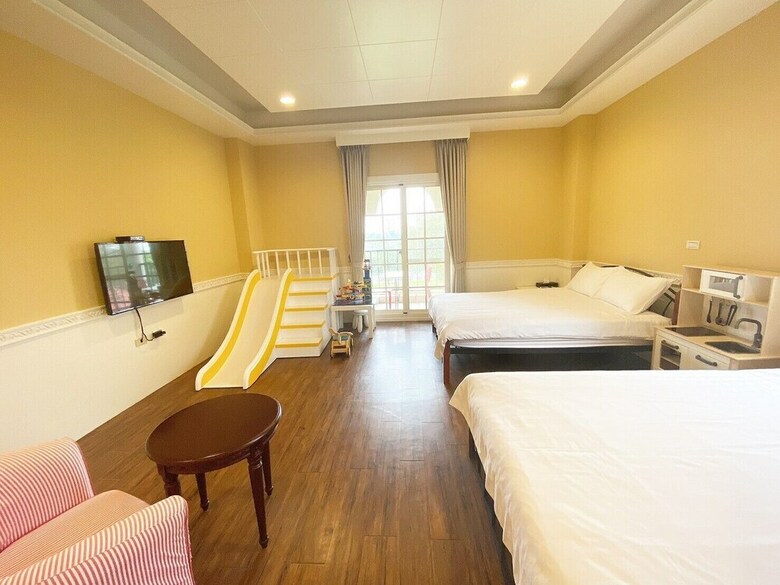 Hotel Isa Butterfly Kids Bnb