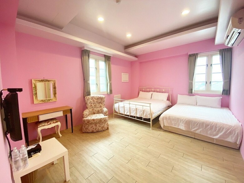 Hotel Isa Butterfly Kids Bnb