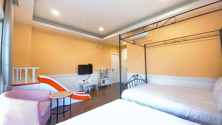 Hotel Isa Butterfly Kids Bnb