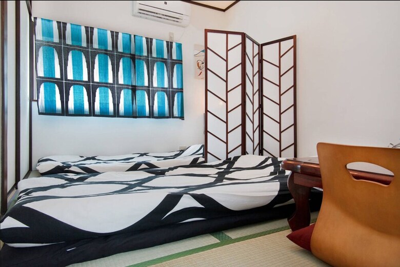 Osaka Zebrahouse Dekijima