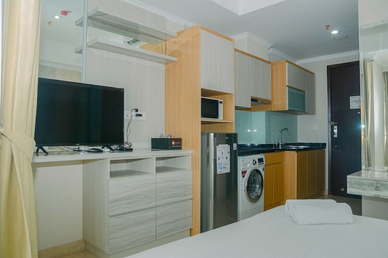 Relaxing Studio Apartment At Menteng Park