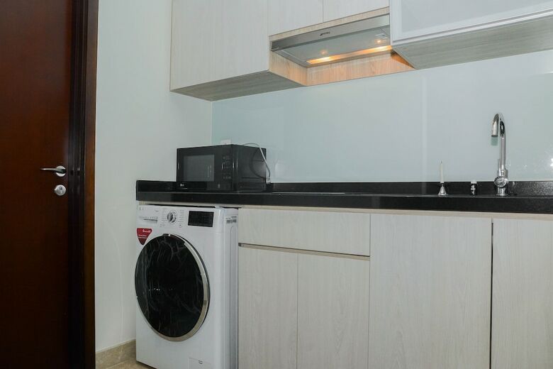 Modern And Functional 2br Menteng Park Apartment