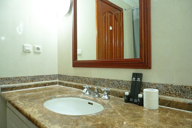 Modern And Spacious 2br At Kusuma Chandra Apartment