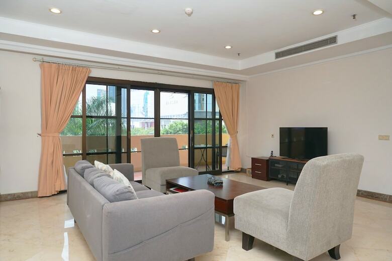 Modern And Spacious 2br At Kusuma Chandra Apartment