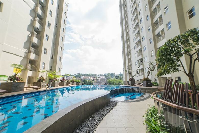 Comfortable 1br Apartment At Parahyangan Residence Near Unpar