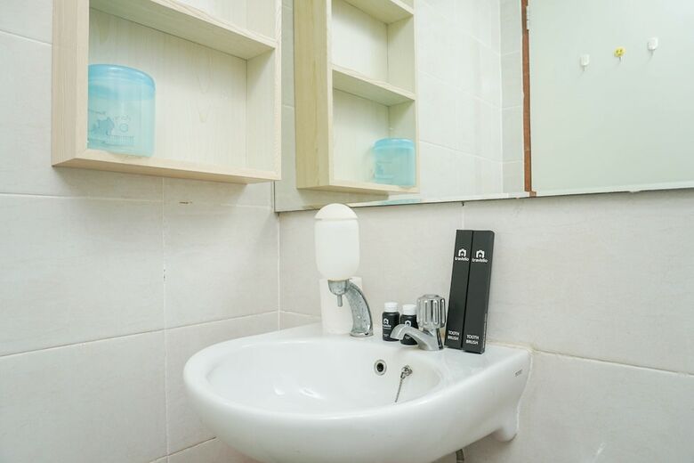 Comfortable 2br At Condominium Green Bay Pluit Apartment