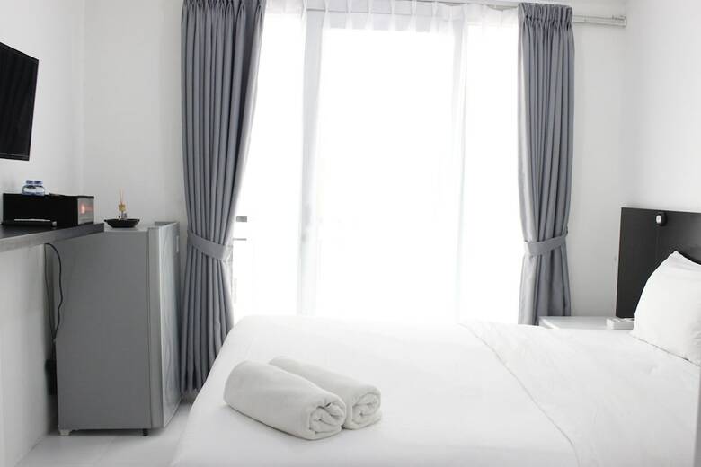 Monochrome Style Studio Room @grand Asia Afrika Apartment