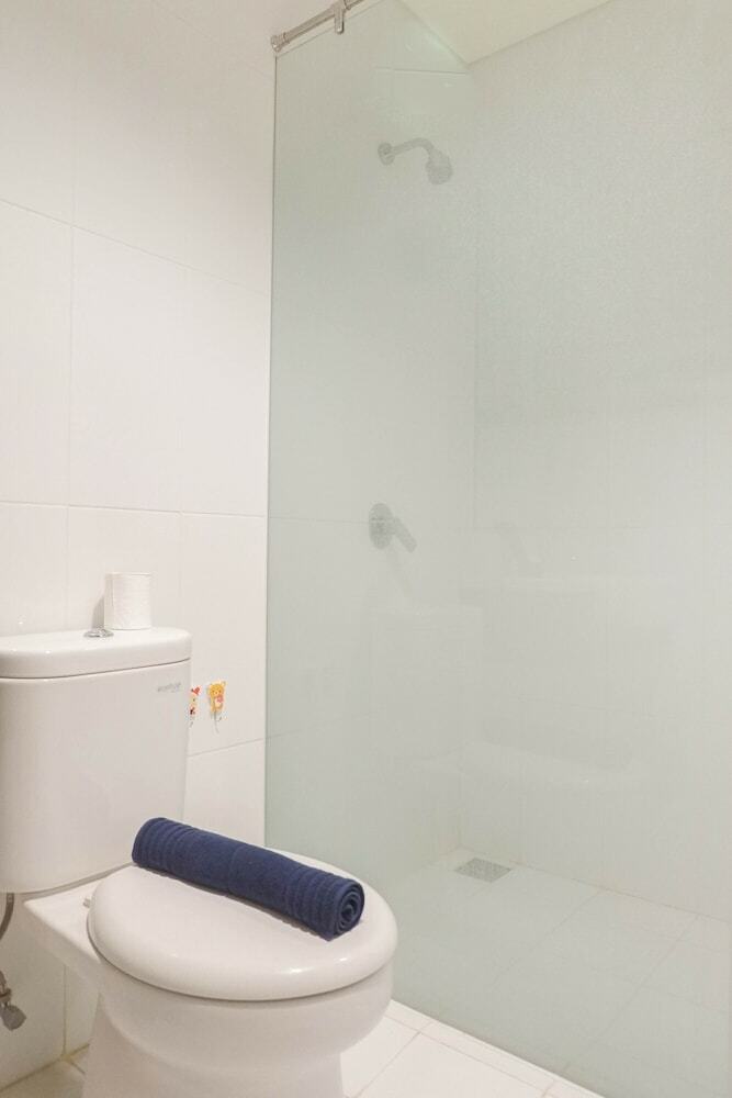 Comfy 1br Apartment At Praxis