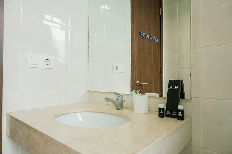Stunning 3br At St. Moritz Apartment