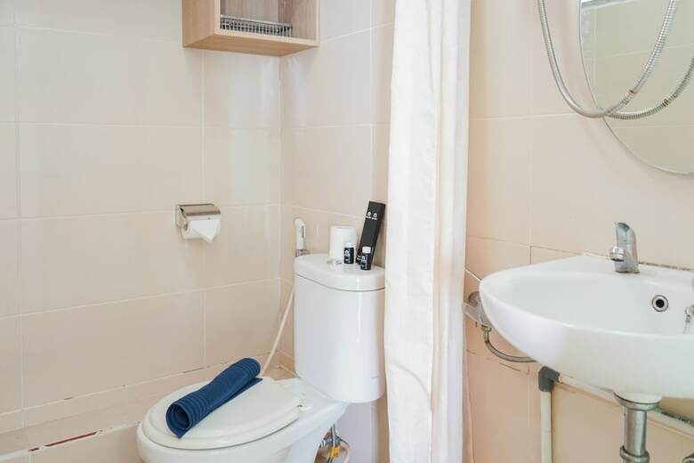 Spacious Studio Apartment At Green Bay Pluit