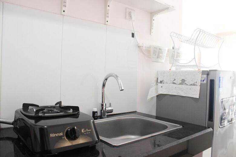 Cozy & Trendy Studio At Gateway Pasteur Apartment