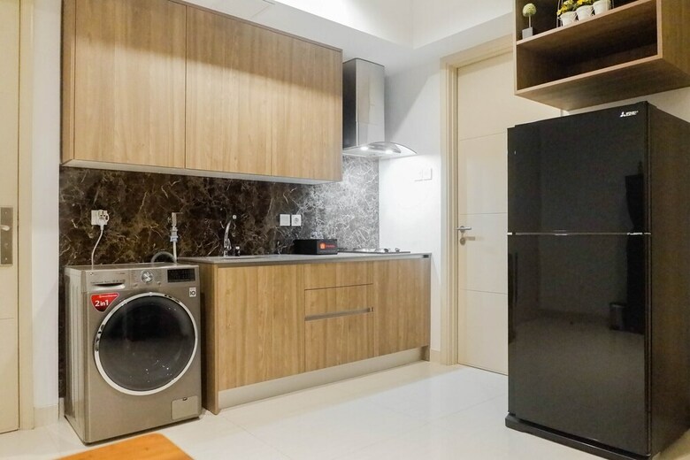Spacious 2br Apartment At Supermall Mansion La Riz
