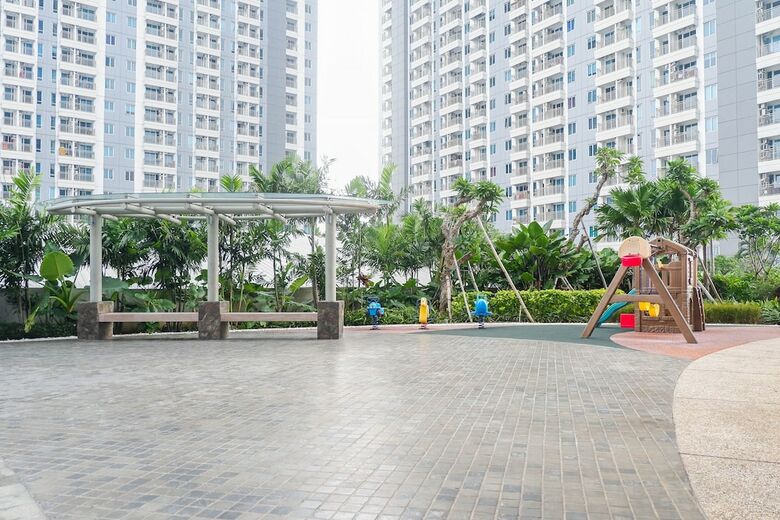 Spacious 2br Apartment At Supermall Mansion La Riz