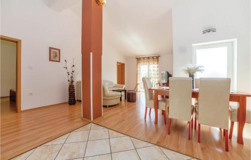 Apartment Trg Palih Boraca II Cr