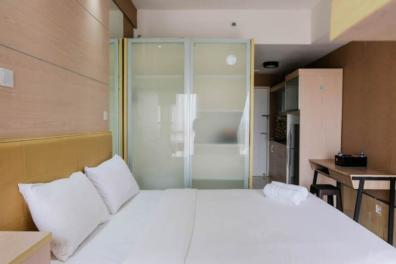 Functional Studio Apartment At Tamansari Skylounge