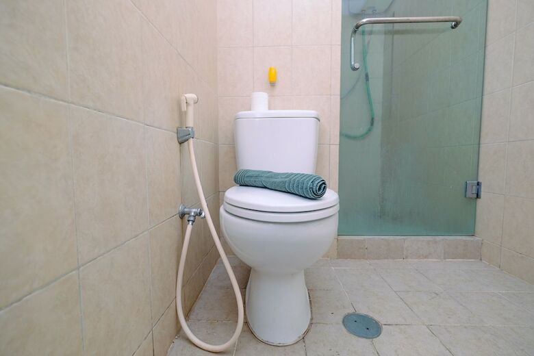 Comfy And Good Location 2br Mediterania Marina Apartment