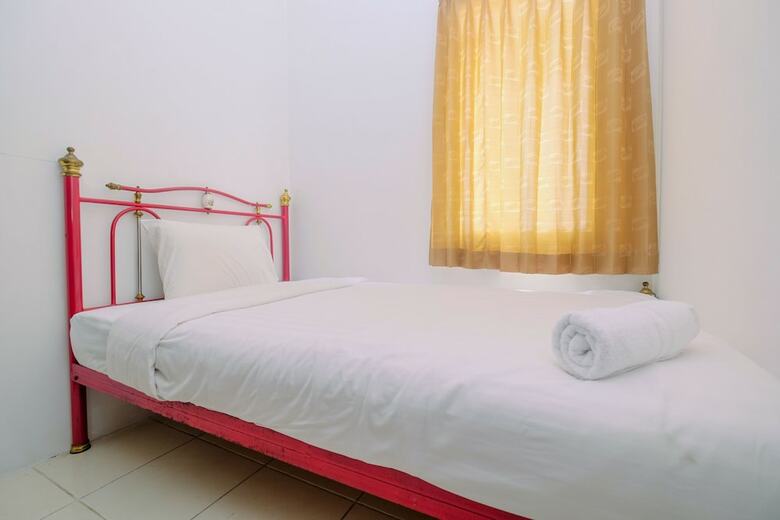 Comfy And Good Location 2br Mediterania Marina Apartment