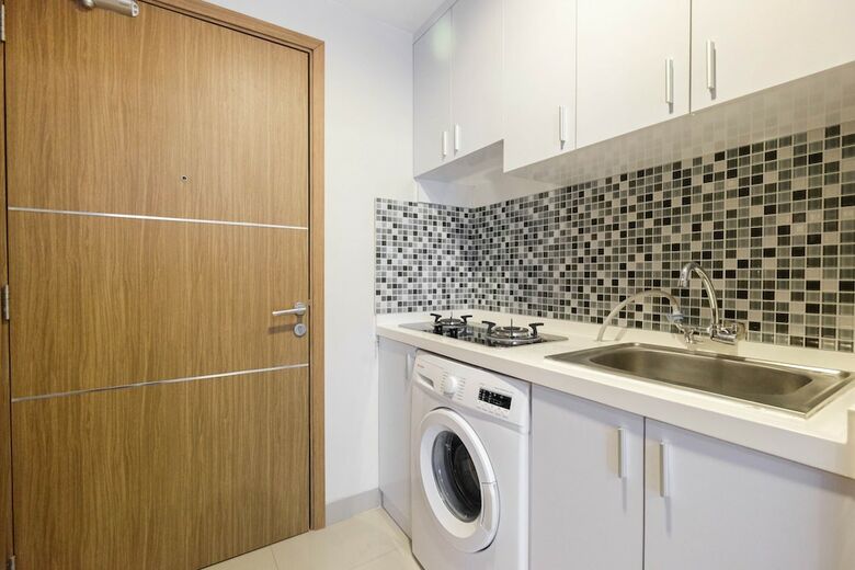 Pleasant Studio Apartment At The Oasis Cikarang