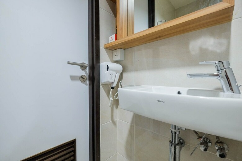 Comfortable And Fully Furnished Studio Apartment At Mustika Golf Residence