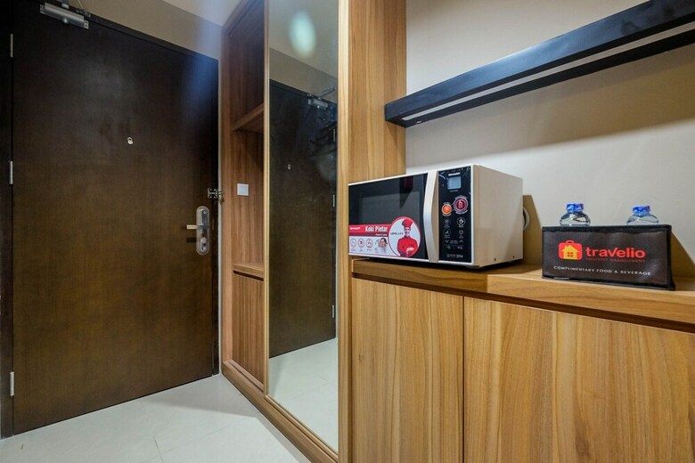 Comfortable And Fully Furnished Studio Apartment At Mustika Golf Residence