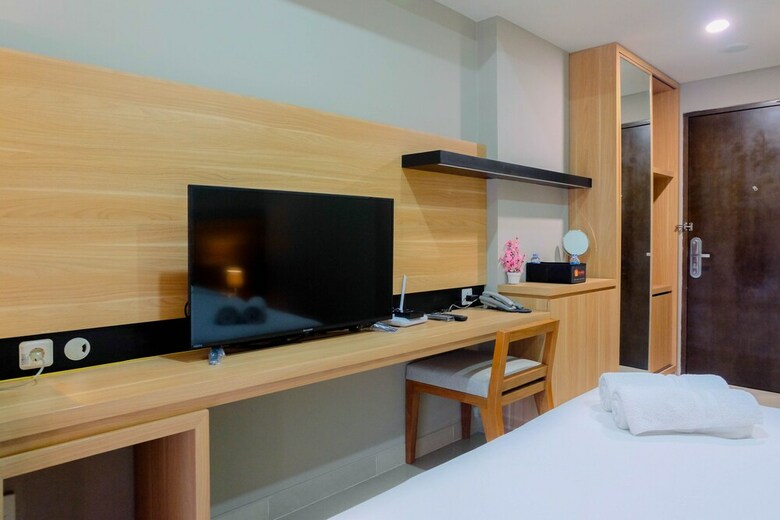Stunning Studio Apartment At Mustika Golf Residence