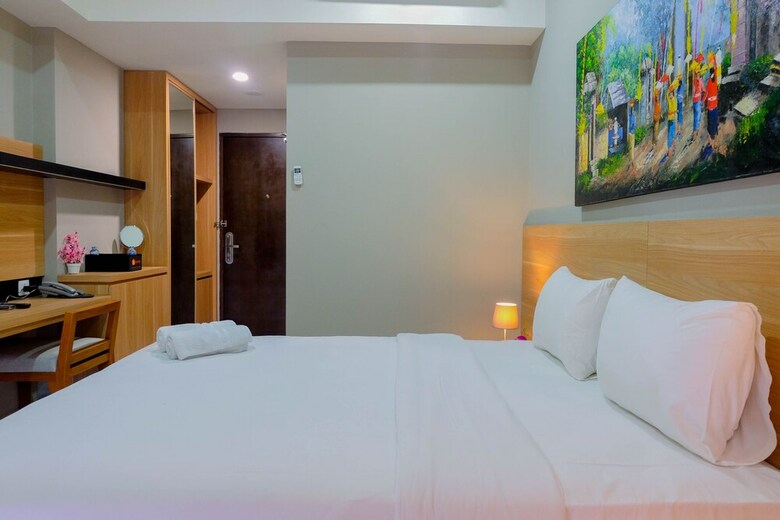 Stunning Studio Apartment At Mustika Golf Residence
