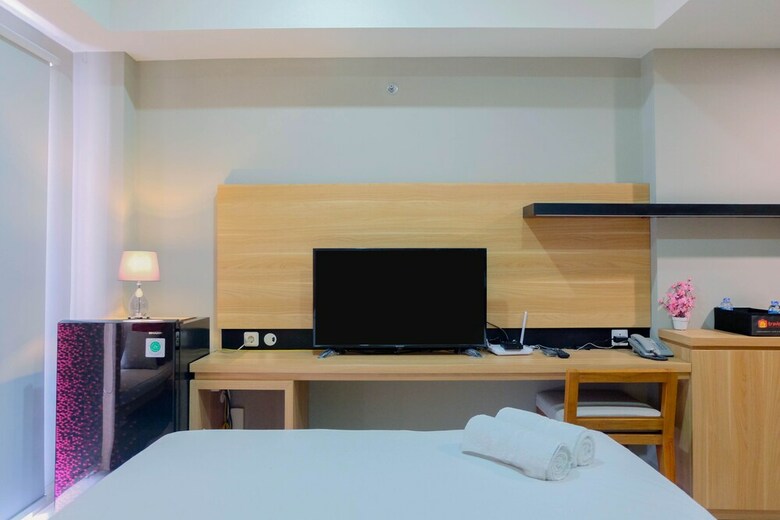 Stunning Studio Apartment At Mustika Golf Residence