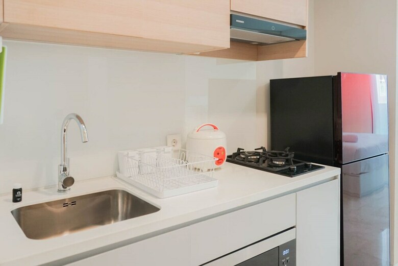 Minimalist And Comfortable Studio At Capitol Suites Apartment