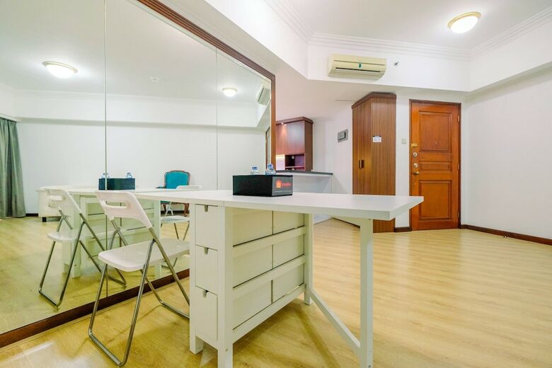 Spacious 3br At Sudirman Tower Condominium Apartment