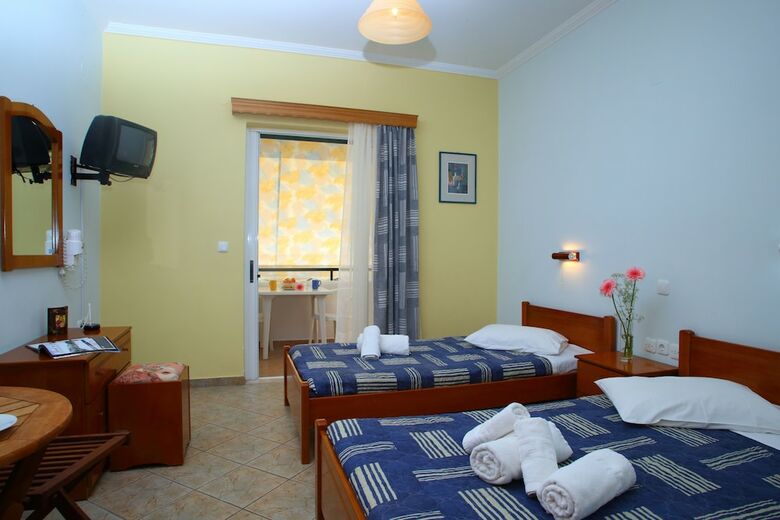 Apartamentos Nikolas And Sofia Studios