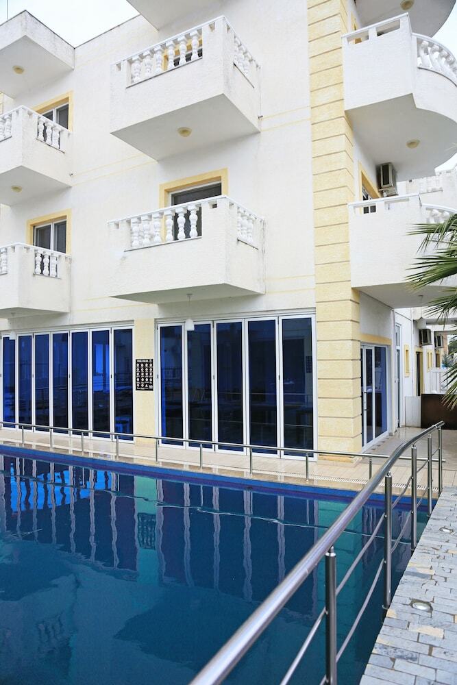 Aparthotel Relax Hotel Apartments