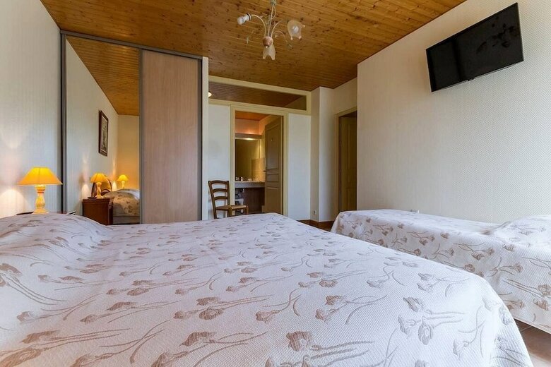 Le Logis Du Chateau Les G�tes