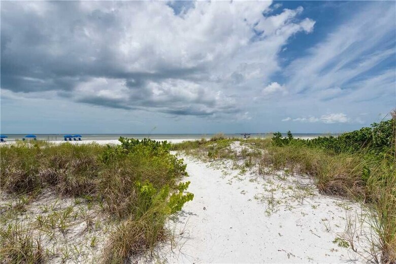 Gulf Beauty, 2 Bedrooms, Gulf Side Cottage, Sleeps 4