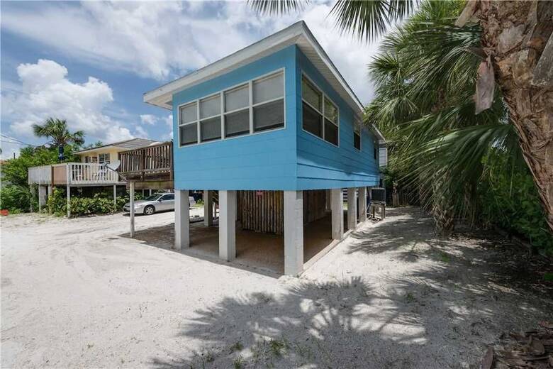 Gulf Beauty, 2 Bedrooms, Gulf Side Cottage, Sleeps 4