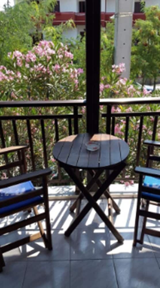 Apartamentos Tassos 2