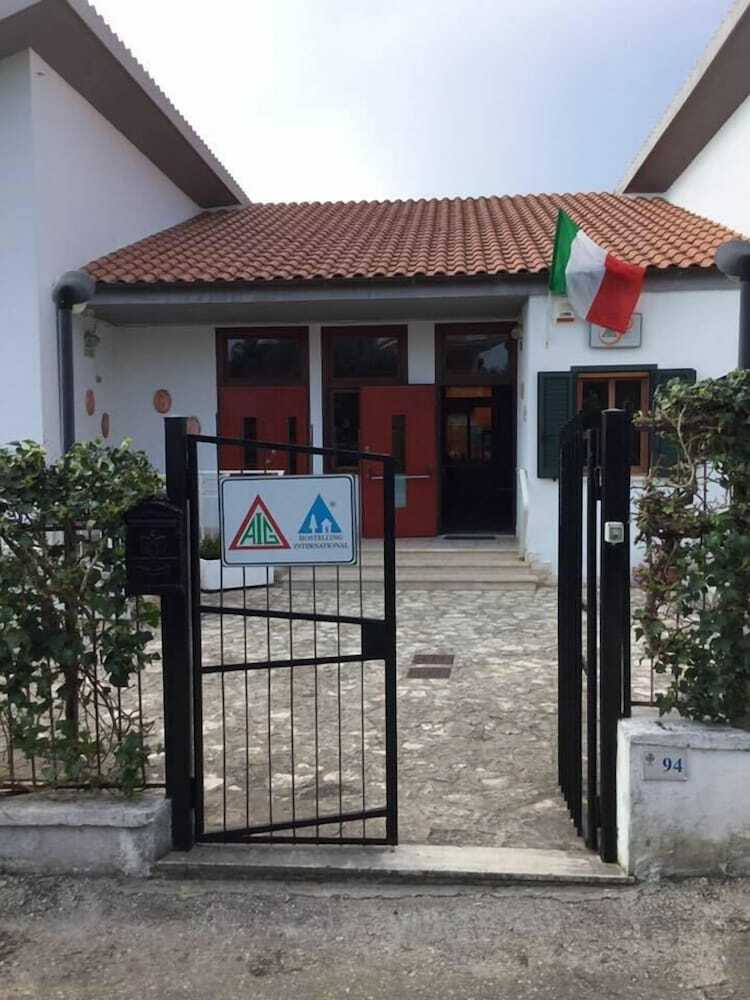 Hostal Ostello Marina Degli Ulivi