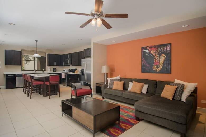 Pacifico L608 - Casa Holliday