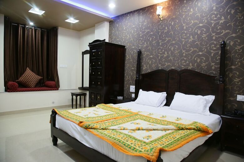Hotel Harsh Palace